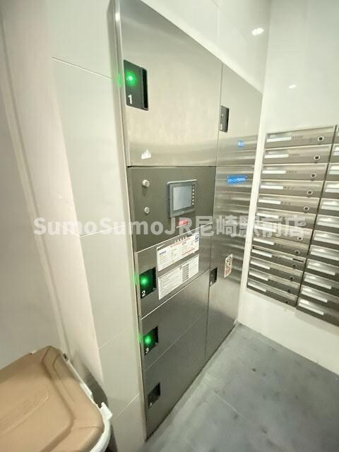 尼崎駅 徒歩1分 8階の物件内観写真