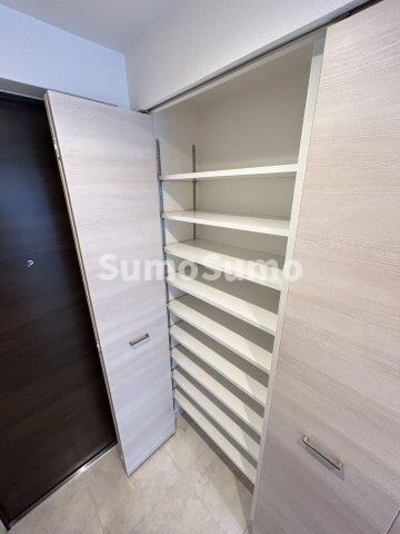 コーラルポワント難波WESTの物件内観写真