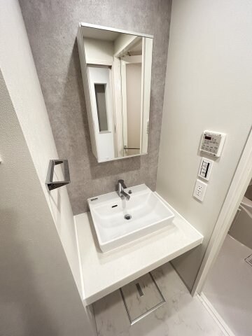 コンフォリア・リヴ北浜淡路町の物件内観写真