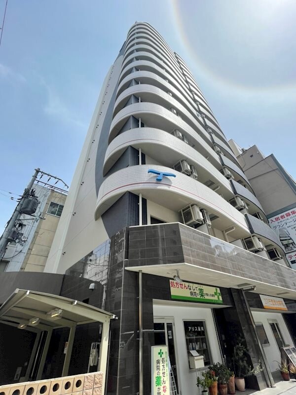 本町駅 徒歩5分 2階の物件外観写真