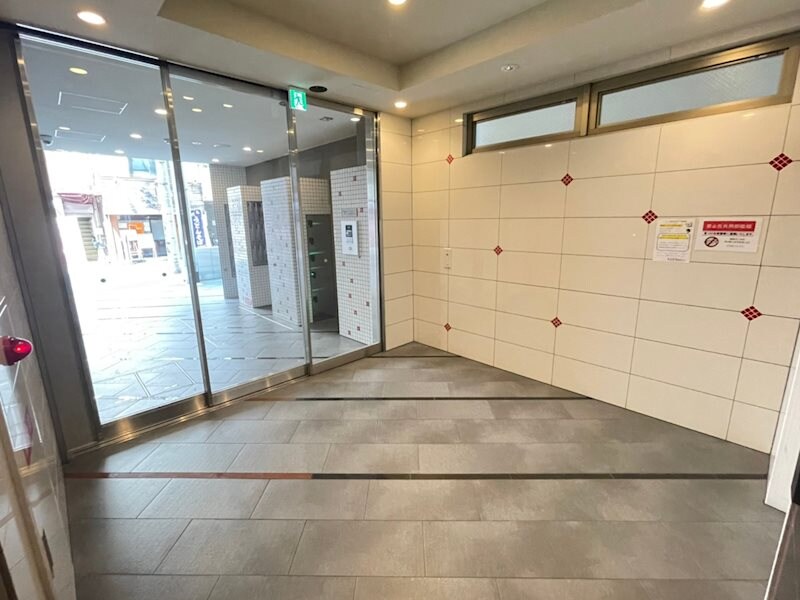 本町駅 徒歩5分 2階の物件外観写真