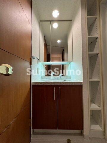 日本橋駅 徒歩5分 8階の物件内観写真