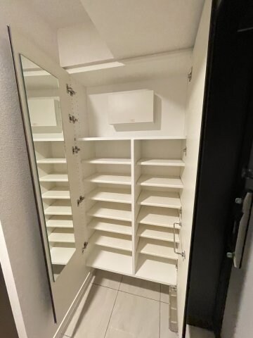 シーズンフラッツ渡辺通の物件内観写真