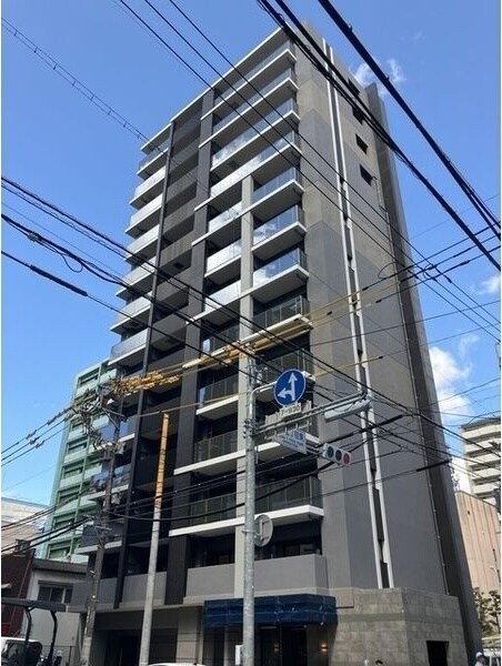 シーズンフラッツ渡辺通の物件外観写真