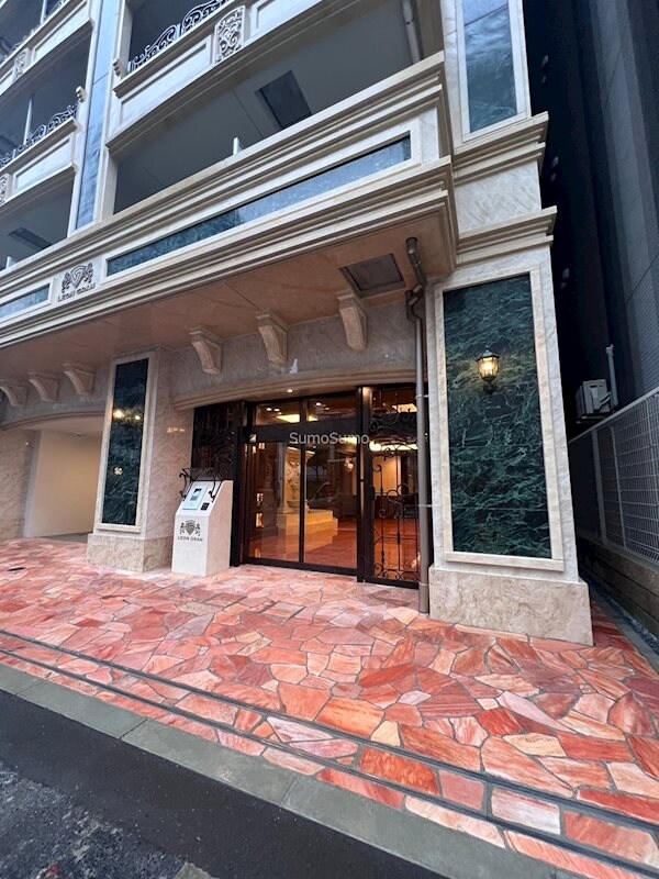 堺筋本町駅 徒歩5分 8階の物件外観写真