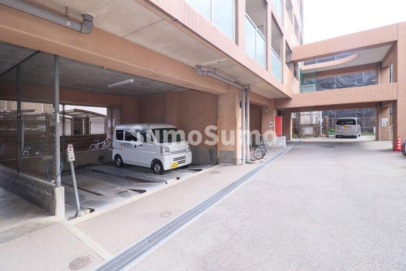 クレタ県庁前の物件外観写真