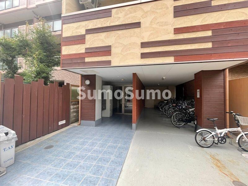 阿波座駅 徒歩5分 10階の物件外観写真