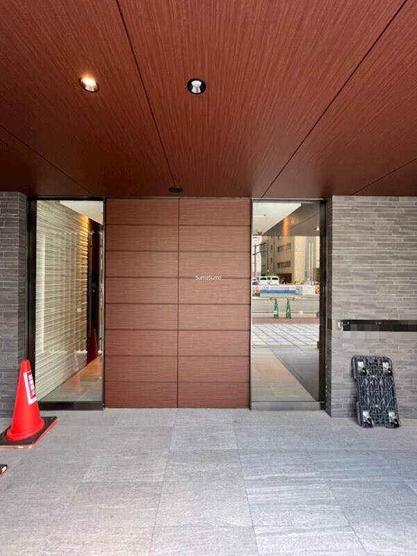 本町駅 徒歩5分 8階の物件外観写真