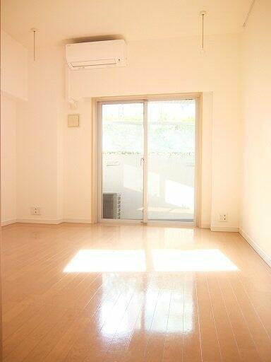 プラウドフラット代々木上原の物件内観写真