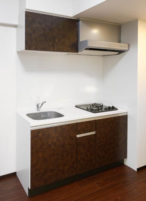 なんば駅 徒歩3分 4階の物件内観写真