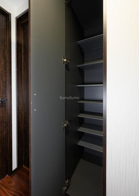 なんば駅 徒歩3分 4階の物件内観写真