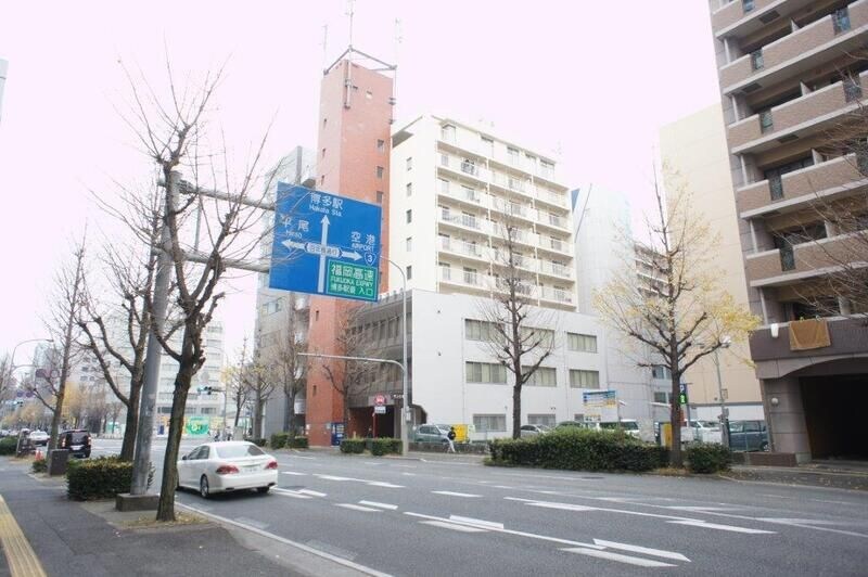 サンいずみビルの物件外観写真