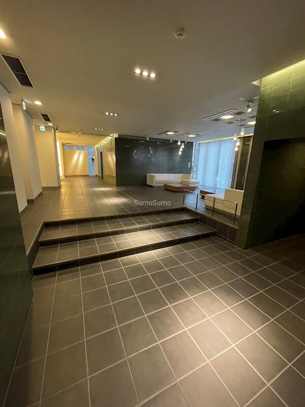 本町駅 徒歩7分 8階の物件外観写真