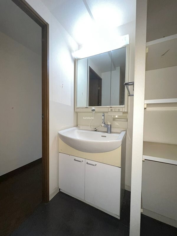 阿波座駅 徒歩3分 6階の物件内観写真