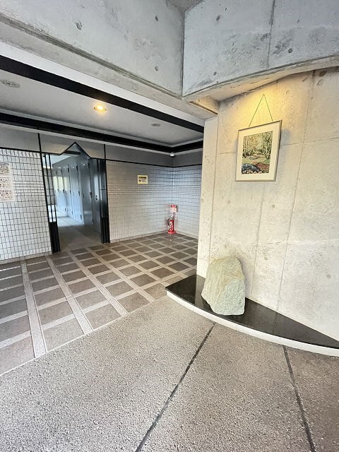 メゾンドゥフレールの物件外観写真