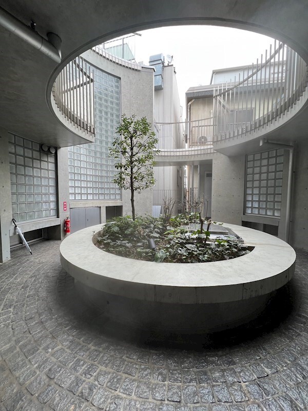 カスタリア祐天寺の物件外観写真