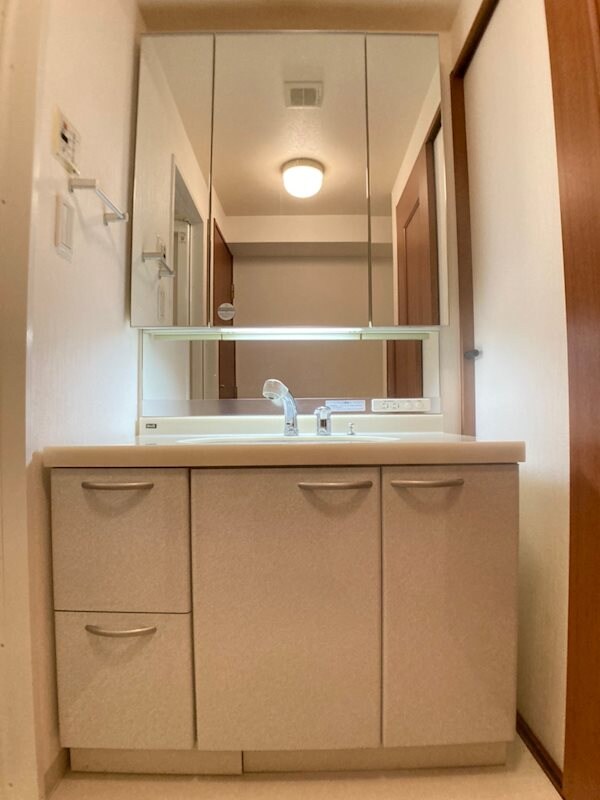 四ツ橋駅 徒歩5分 11階の物件内観写真