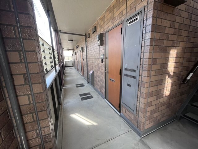 シャトルコートの物件外観写真