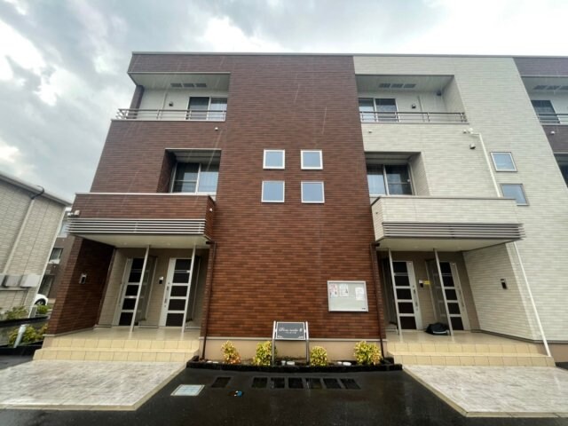 パイン　ルーツⅢの物件外観写真