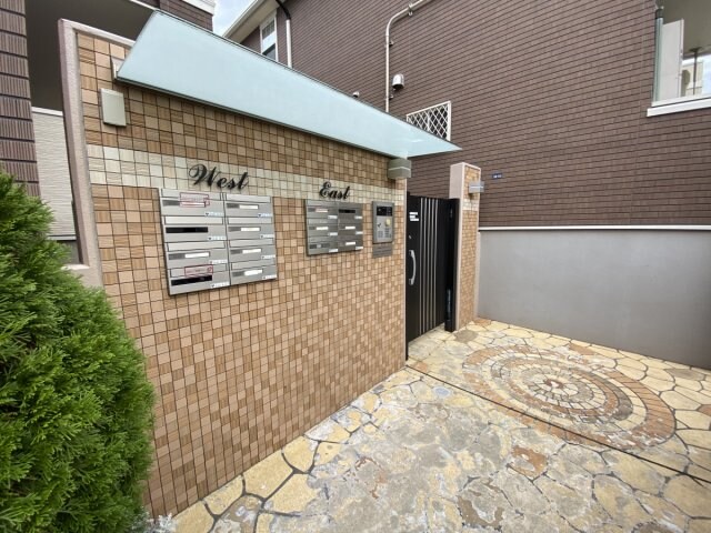 ヴィラ　カレント　ウエストの物件外観写真