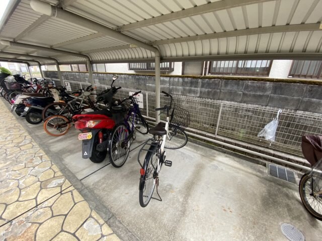 ヴィラ　カレント　ウエストの物件外観写真