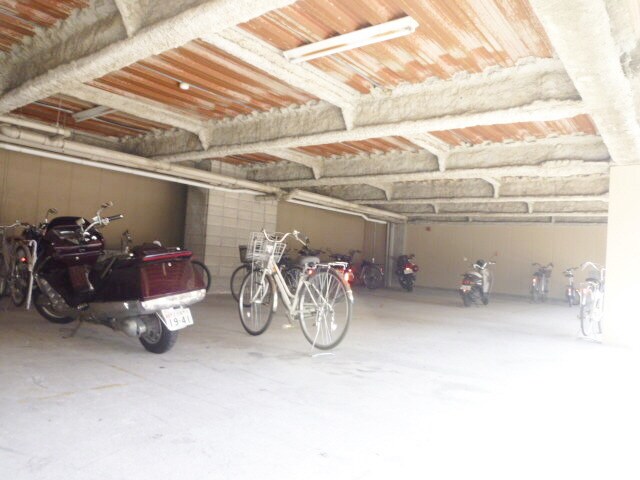 ヤングパレス茨木の物件外観写真