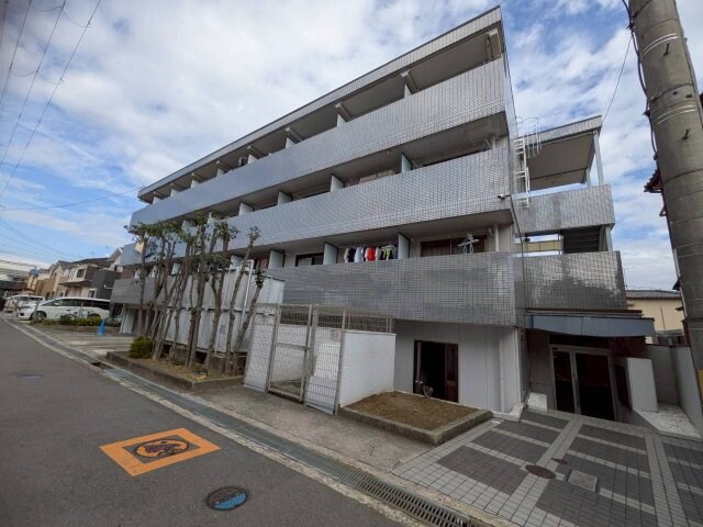 ヤングパレス茨木の物件外観写真