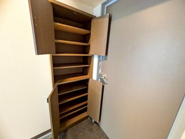 ヤングパレス茨木の物件内観写真