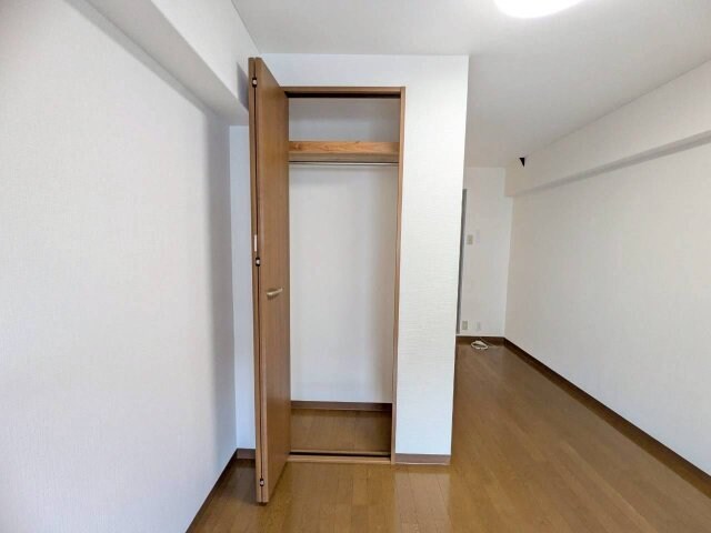 ヤングパレス茨木の物件内観写真