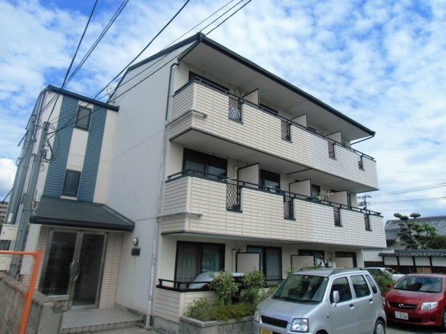 ヴィラージュ吉田の物件外観写真