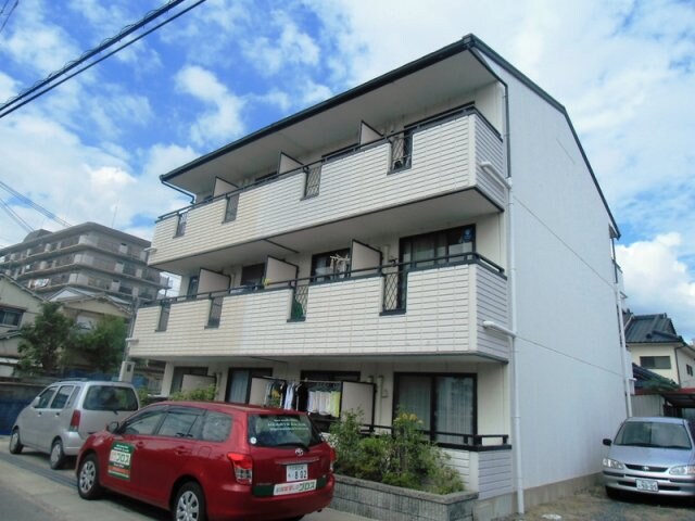 ヴィラージュ吉田の物件外観写真