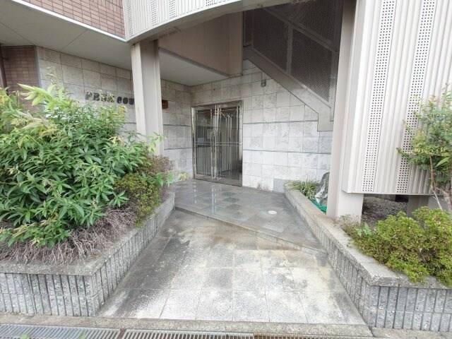 フレアコートの物件外観写真