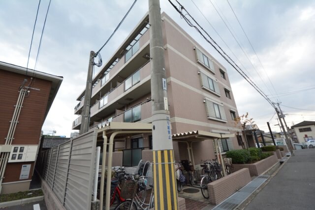 ロイヤルファームの物件外観写真