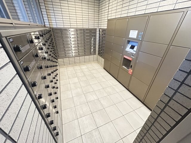 ジェイグラン高槻の物件外観写真