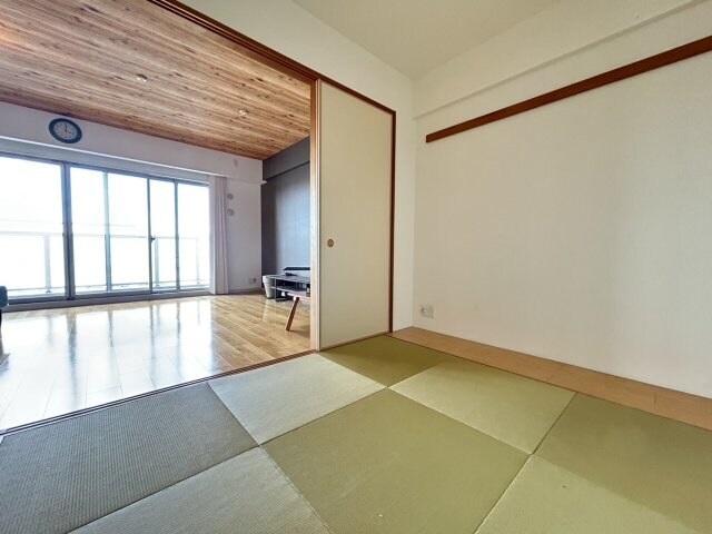 ジェイグラン高槻の物件内観写真