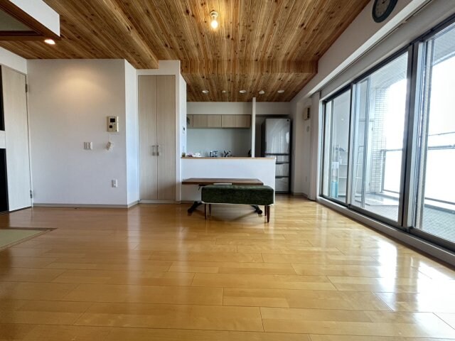 ジェイグラン高槻の物件内観写真