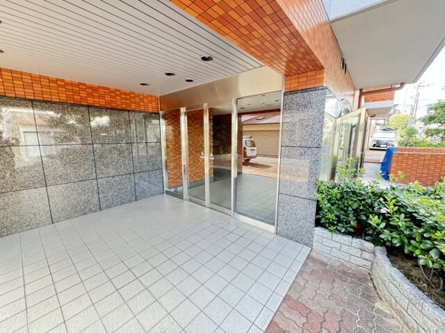 セントポリスの物件外観写真