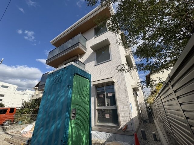 ブランノワール高槻の物件外観写真