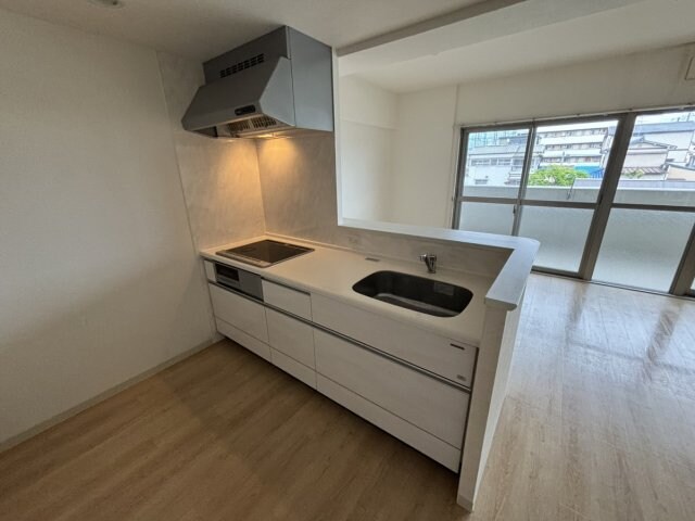 クレセント・コートの物件内観写真