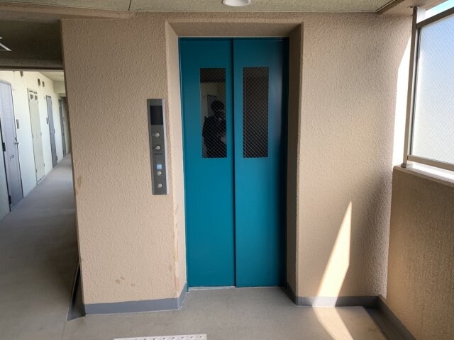 ＭＡＥＫＡＷＡ　ＢＬＤ　【マエカワビル】の物件外観写真