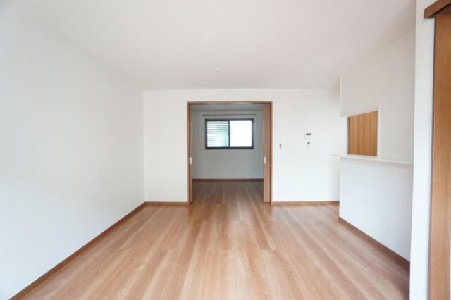 エピーク下中条A棟の物件内観写真