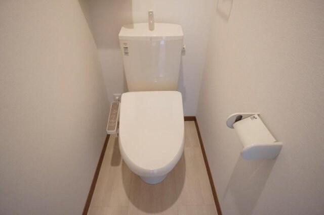 エピーク下中条A棟の物件内観写真