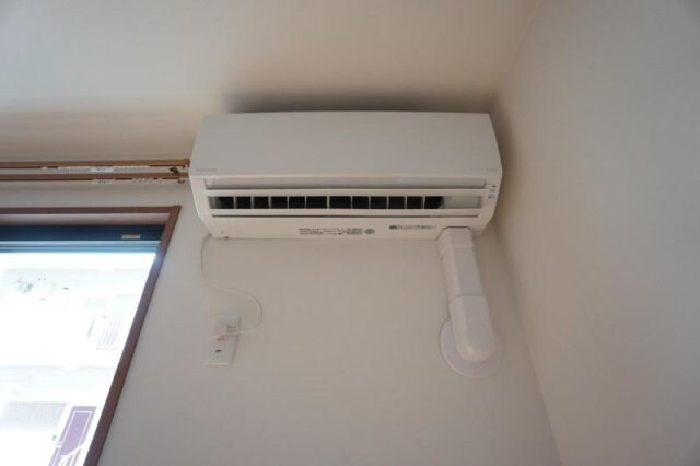 エピーク下中条A棟の物件内観写真