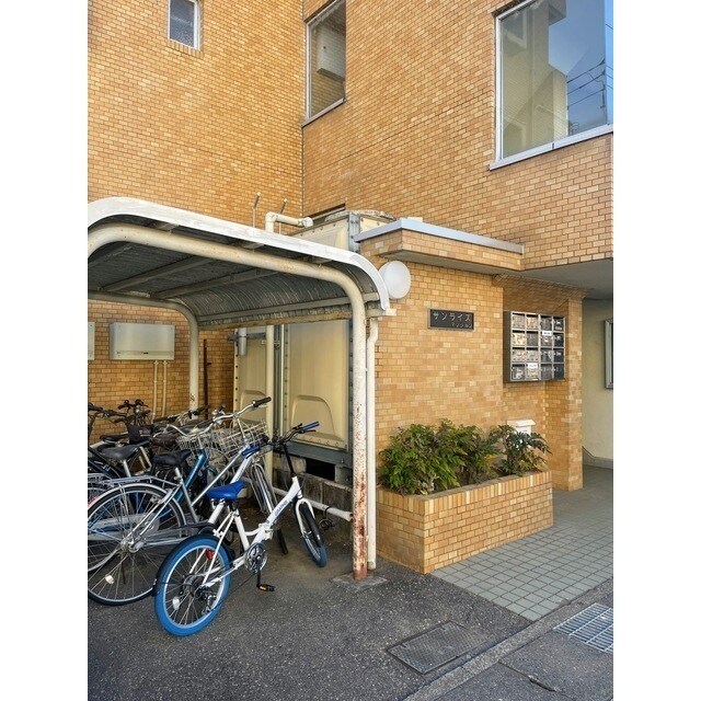 サンライズマンションの物件外観写真