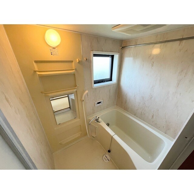 グランファーレＡの物件内観写真