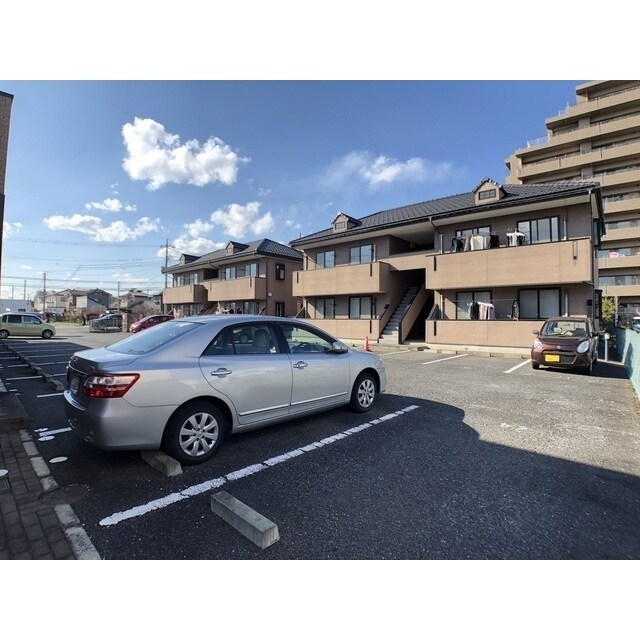 スクウェアコートＣの物件外観写真