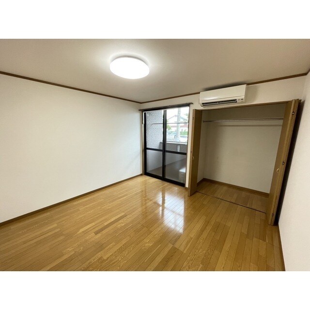 スクウェアコートＣの物件内観写真