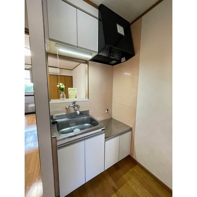 スクウェアコートＣの物件内観写真