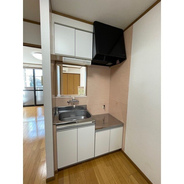 スクウェアコートＣの物件内観写真