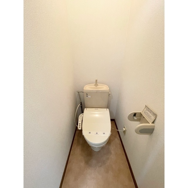 スクウェアコートＣの物件内観写真